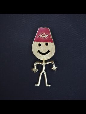 Vintage Shriners Masonic Smiley Face Stick Figure Brooch Gold Tone Fez Hat Pin